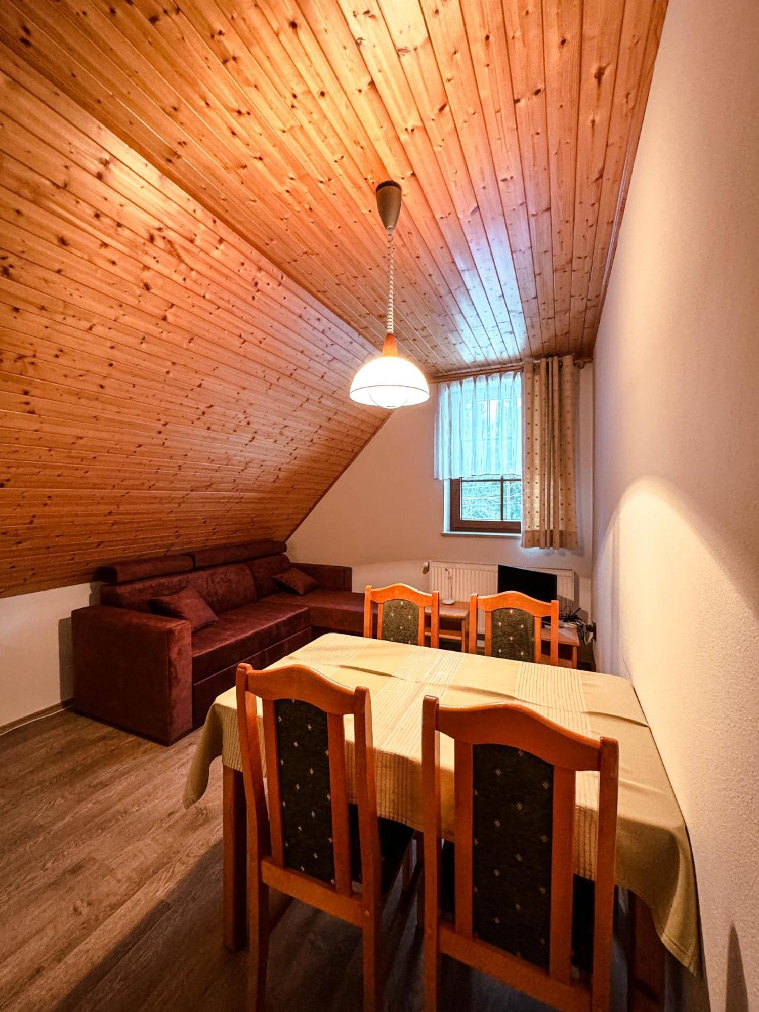 Apartmany Kolb Ramzova ออสตรูชนา ภายนอก รูปภาพ
