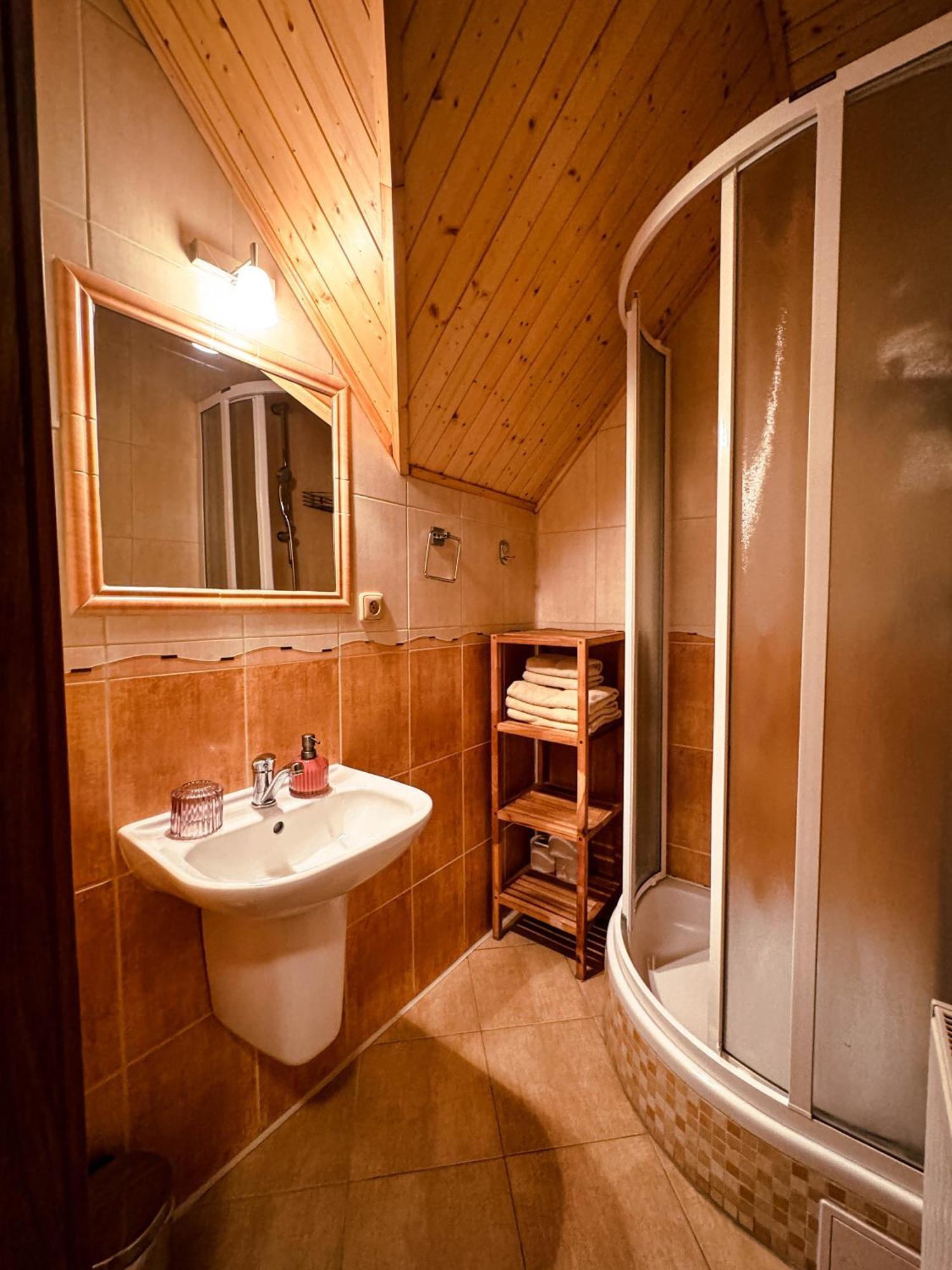Apartmany Kolb Ramzova ออสตรูชนา ภายนอก รูปภาพ